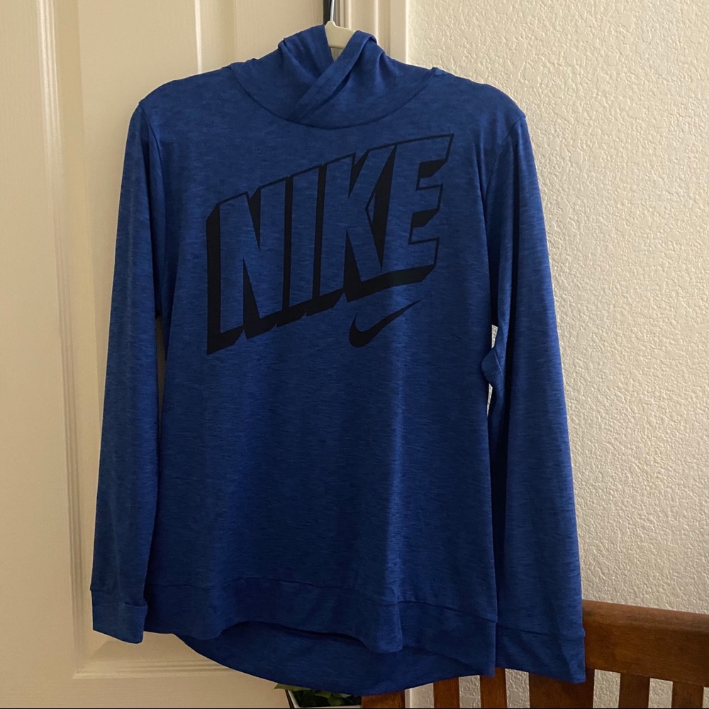 dri fit nike sweatshirt